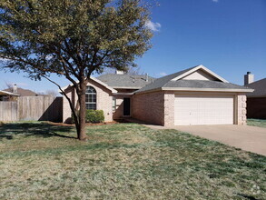 Building Photo - Modern 3/2/2 in cul-de-sac Southeast Lubbock