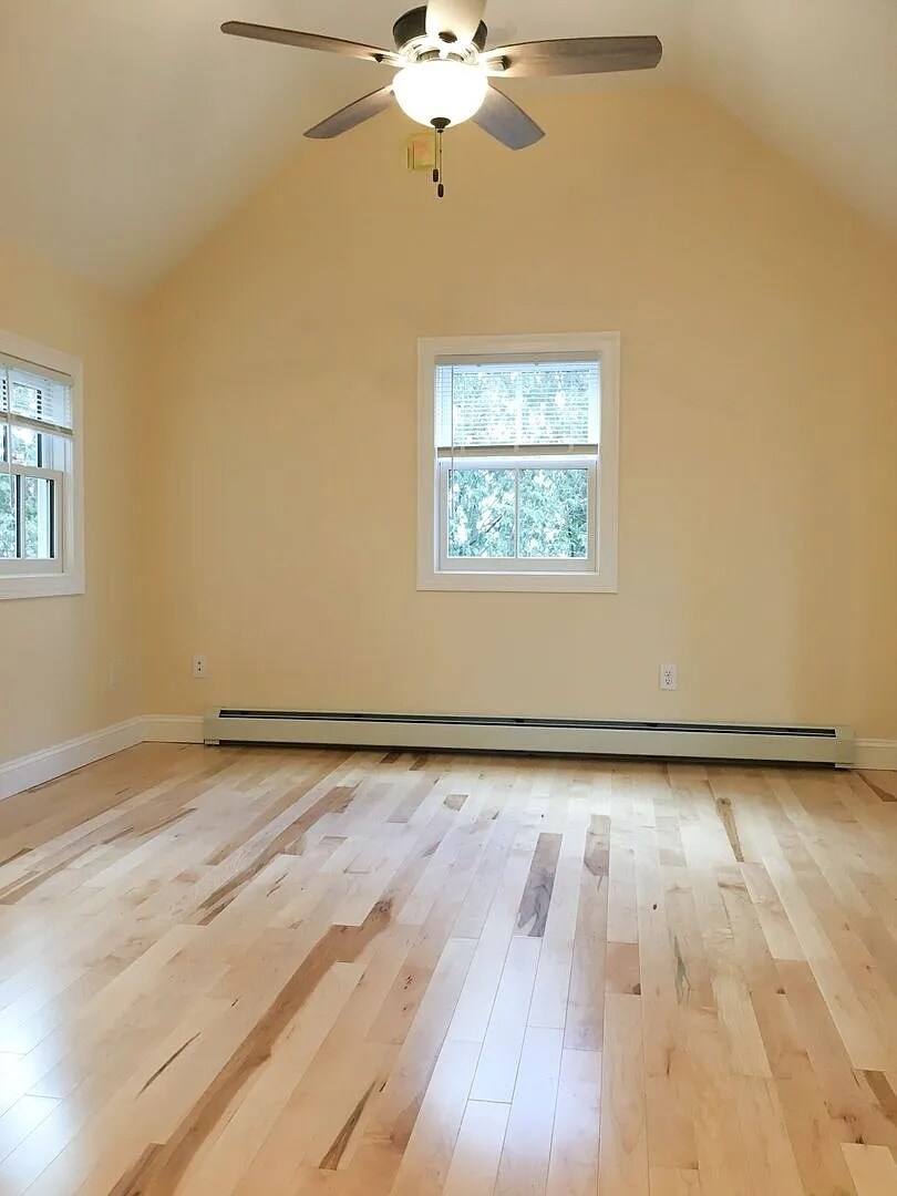 Building Photo - 33 Intervale Ave