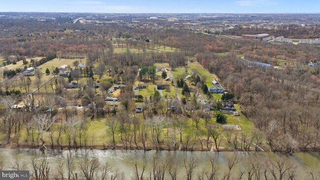 Building Photo - 19451 Youngs Cliff Rd