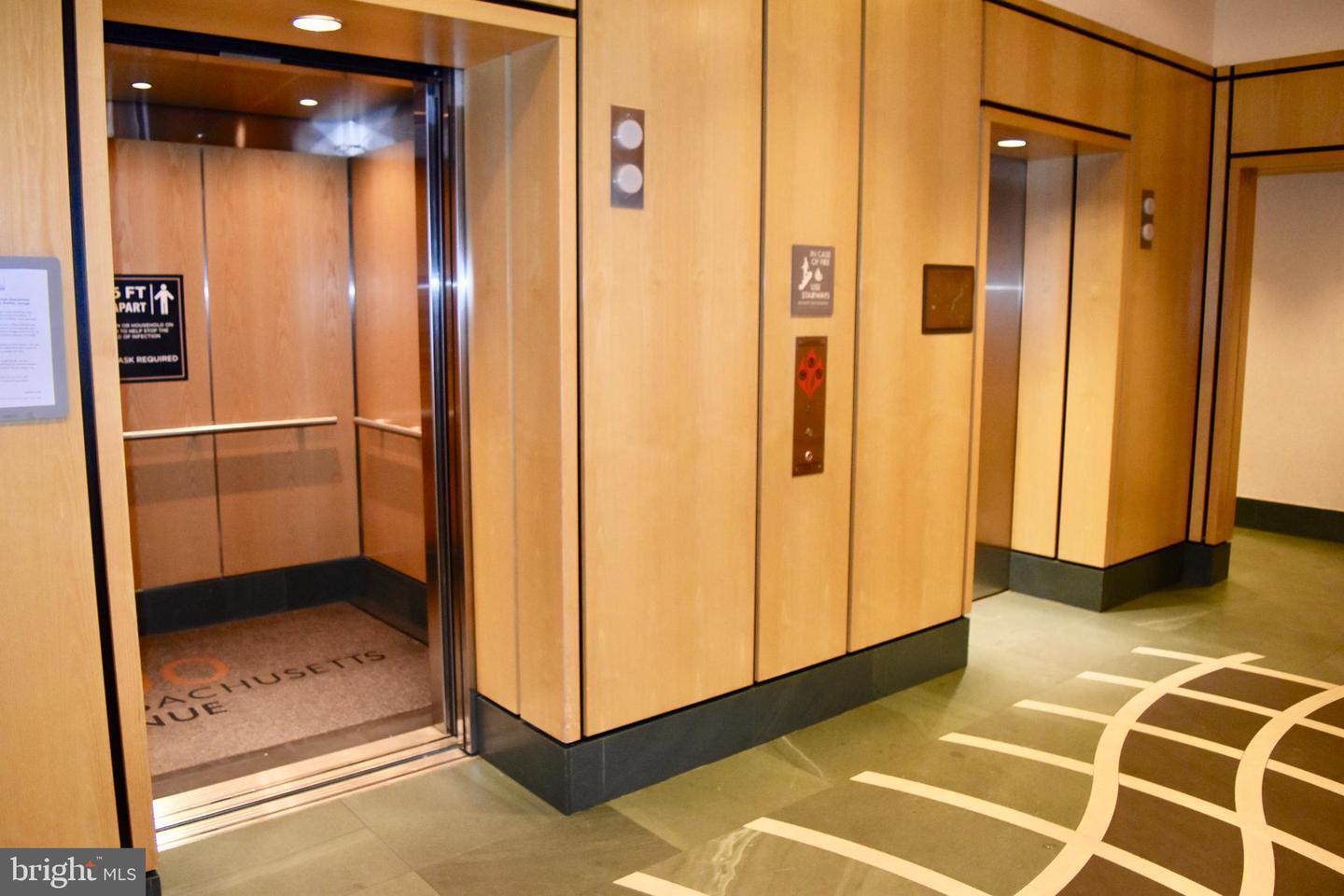 Elevators - 400 Massachusetts Ave NW