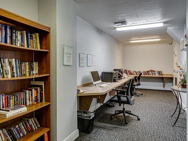 Building Photo - 700 S Harbour Island Blvd