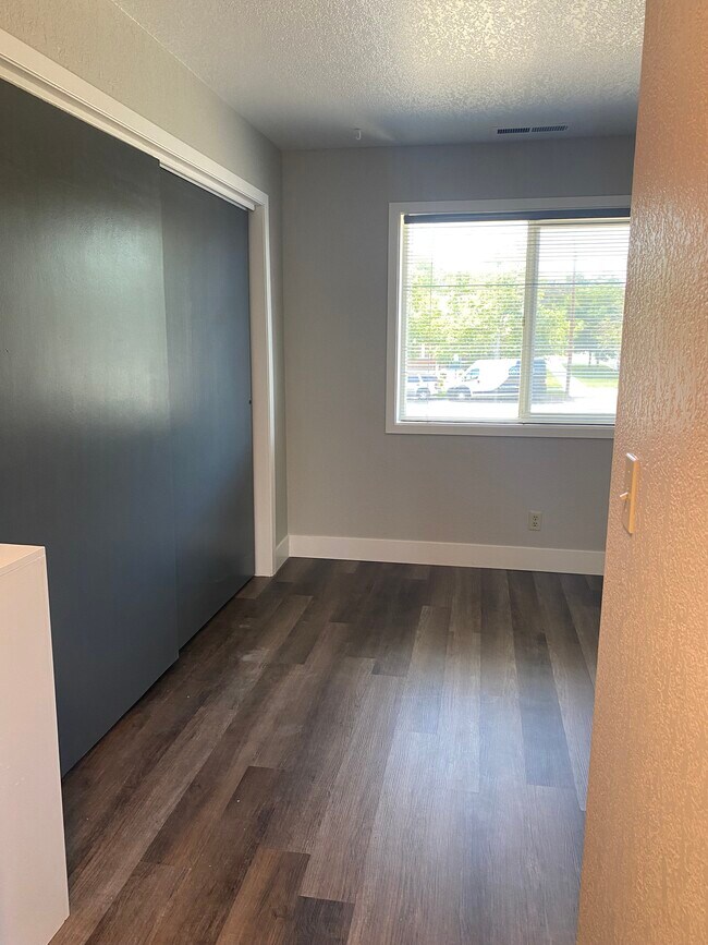 Building Photo - 922 Plumas St