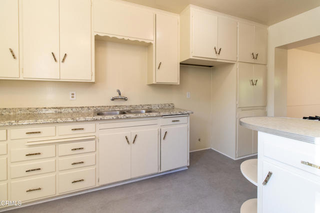 Building Photo - 449 N Euclid Ave