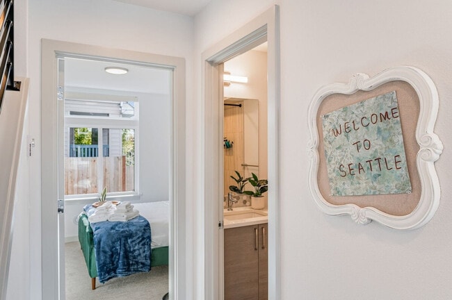 Building Photo - 4613 Dayton Ave N