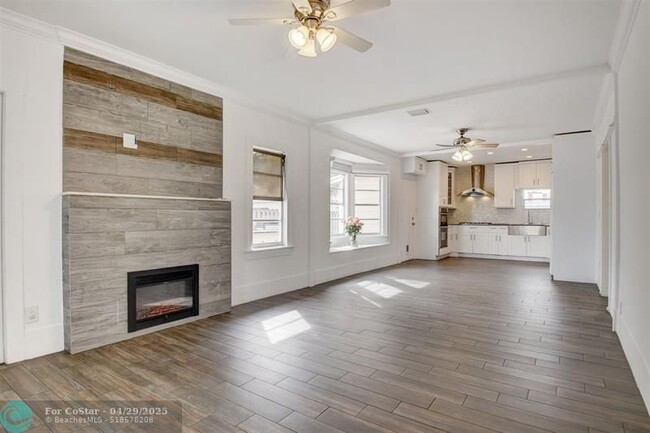 Building Photo - 919 N J St