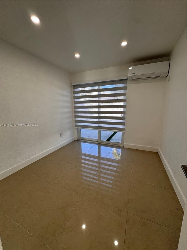 Building Photo - 20521 SW 125th Ave