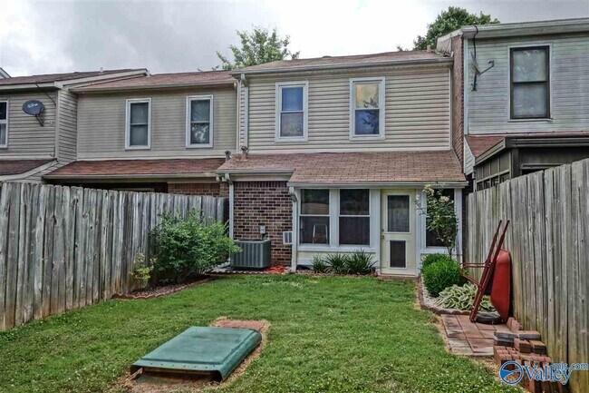 Building Photo - 106 Cresent Circle