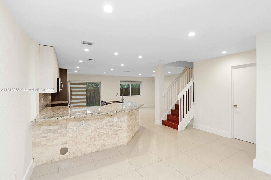 Building Photo - 11549 NW 51st Ln