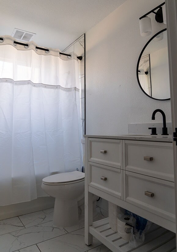 Building Photo - 2000 N Fry St