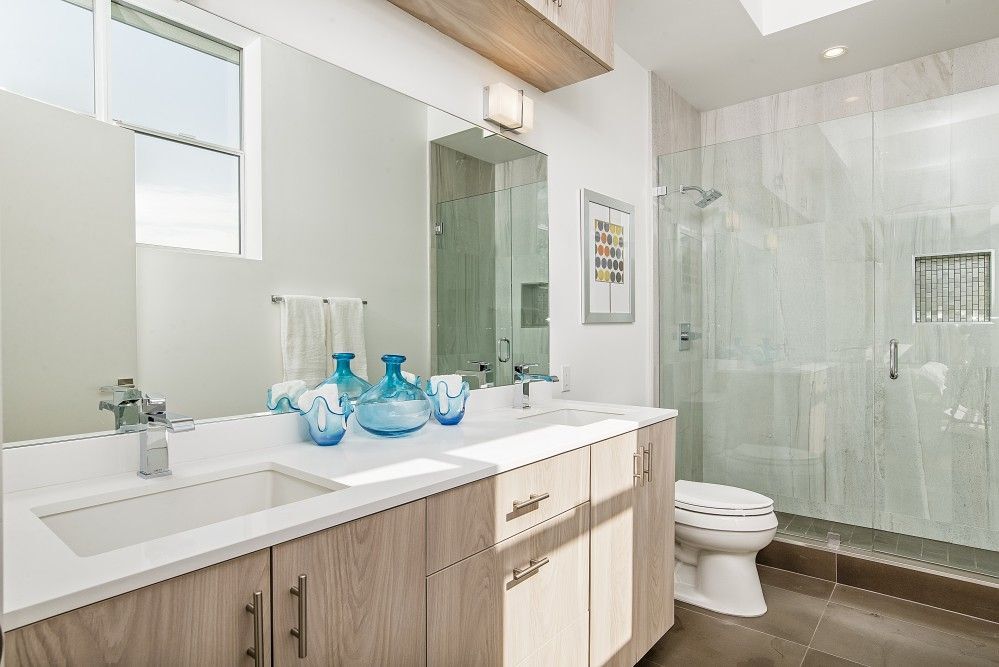 Building Photo - 5935 W Parkcrest Pl