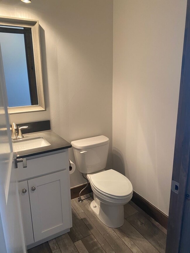Building Photo - 3 Bed 2 1/2 Bath Condo in Bozeman