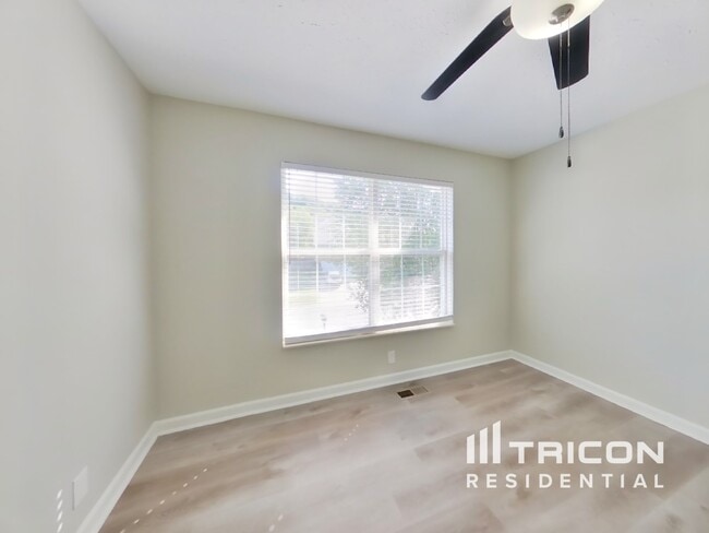 Building Photo - 1022 Ridge Trail