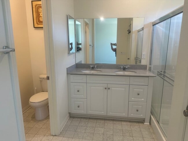 Building Photo - 4 Bed/2Bath, Solar Single-Story Home in Hi...
