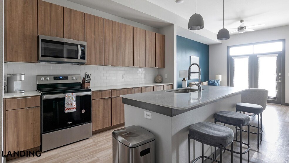 Building Photo - 3875 Burnham