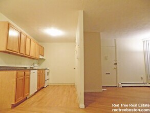 Building Photo - 2045 Commonwealth Ave