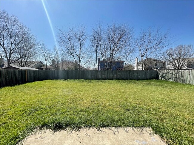 Building Photo - 110 Cotton Creek Way