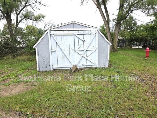 Building Photo - 659 Prairie St