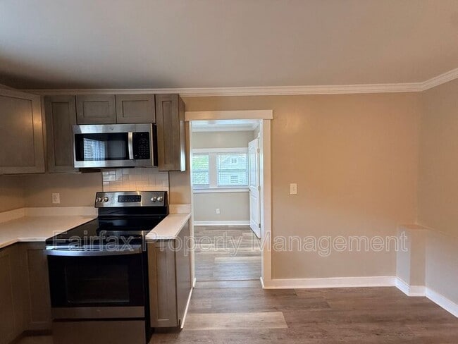 Building Photo - 919 Washington St