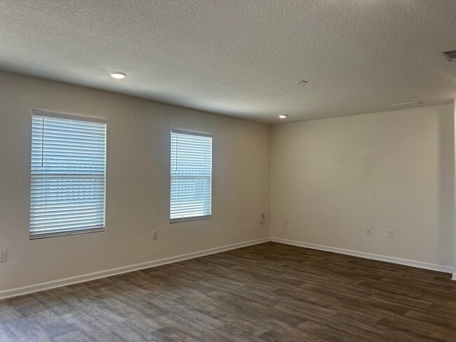 Building Photo - 916 Merganser Way
