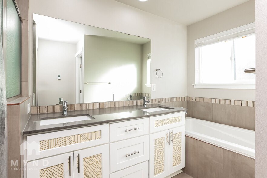 Building Photo - 19225 Damson Rd