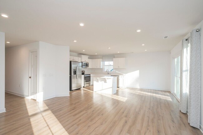 Building Photo - Beautiful One Level Home in Columbia!