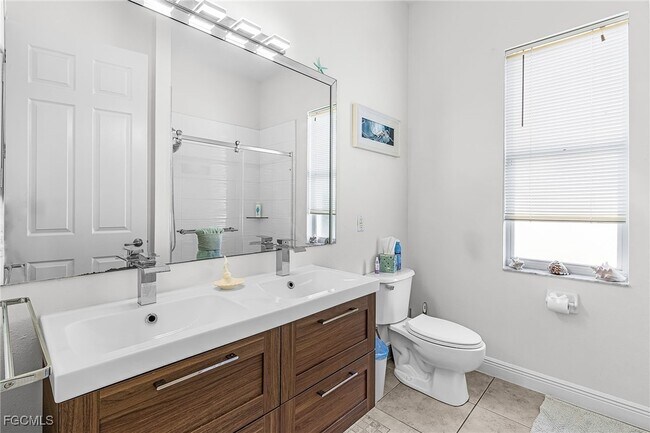 Building Photo - 3724 Surfside Blvd