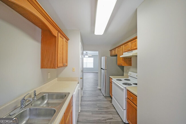 Building Photo - 703 Stonehaven Cir