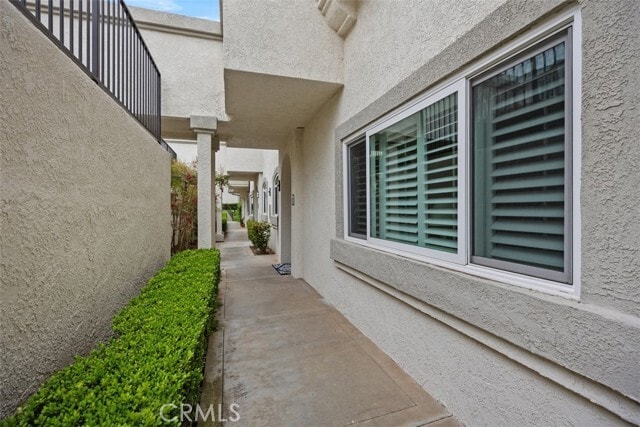 Building Photo - 30902 Club House Dr