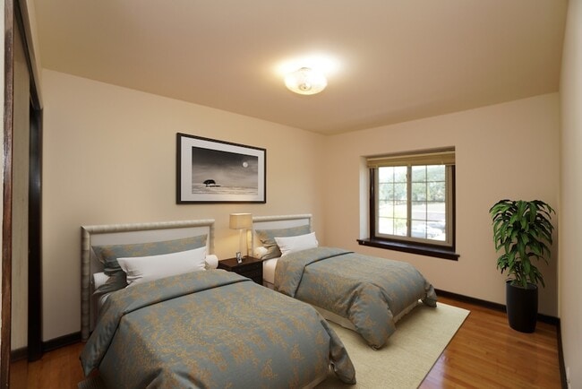 Building Photo - 737 Elder Ln