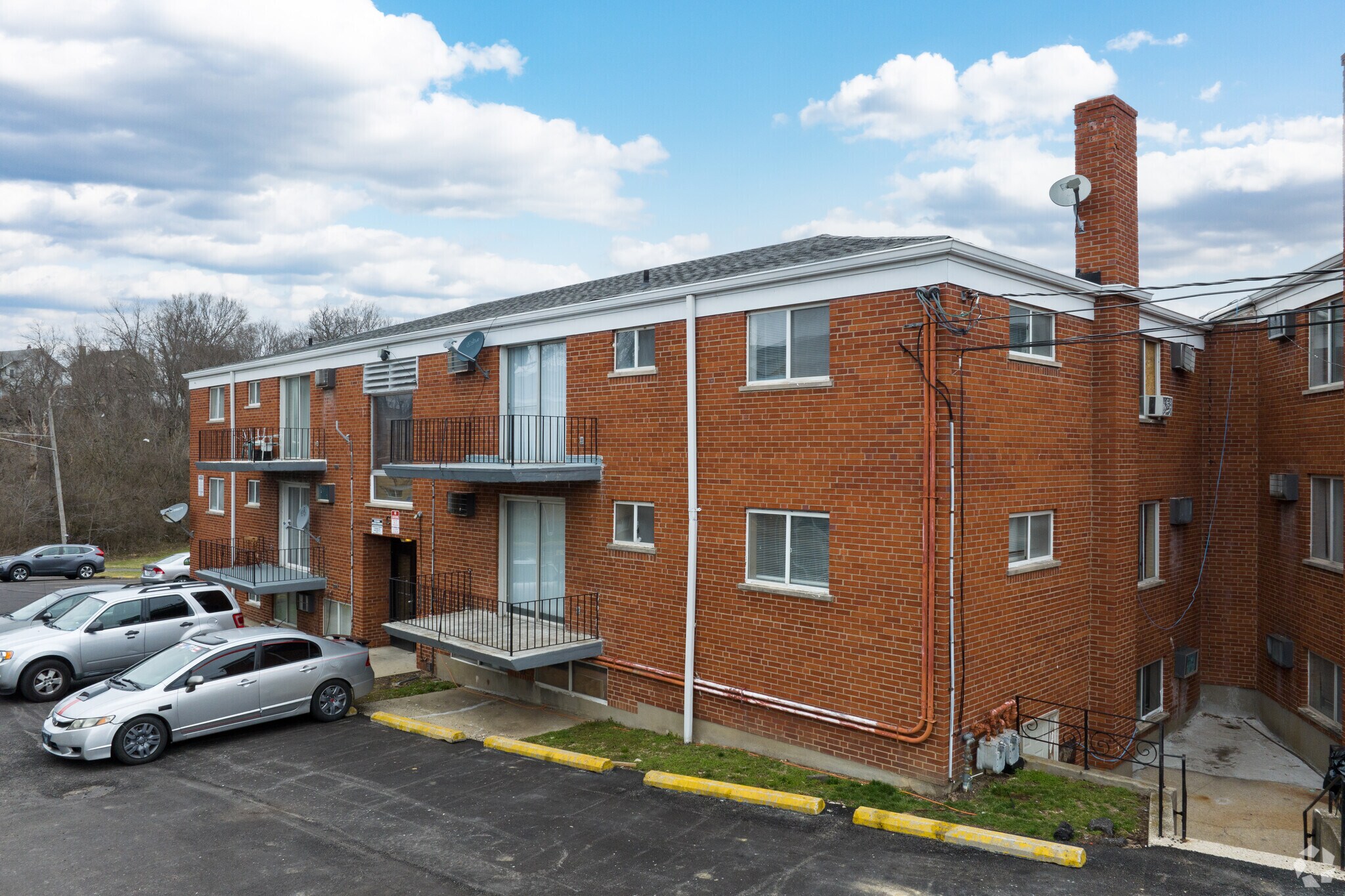 Candlewood Apartments 2400 Harrison Ave Cincinnati OH 45211
