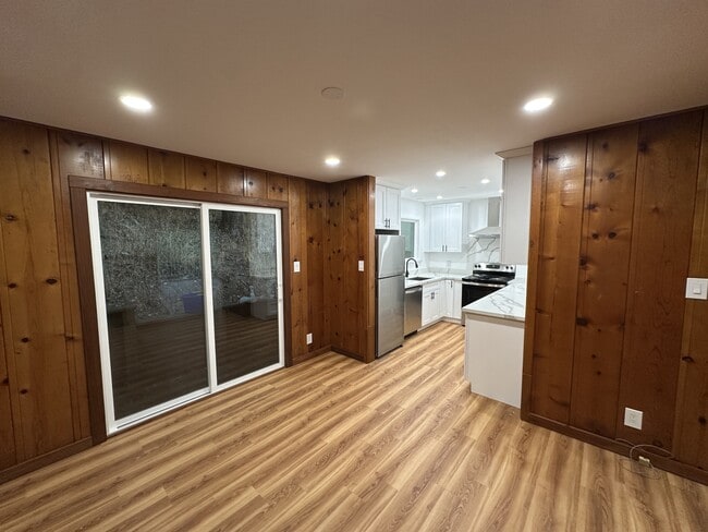 Building Photo - 1743 S Fitch Mountain Rd