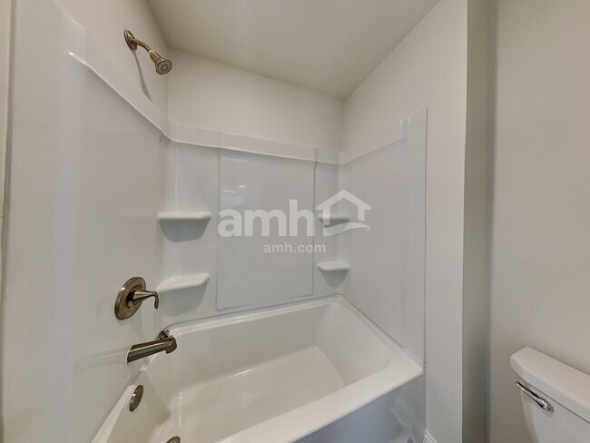 Building Photo - 510 Cash Cir