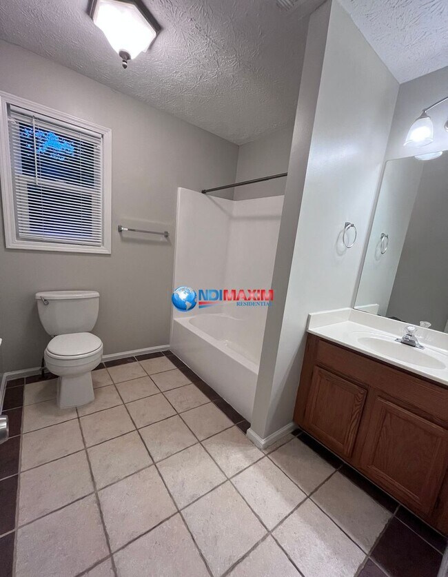 Building Photo - COMING SOON! Renovated home in central Lawrenceville