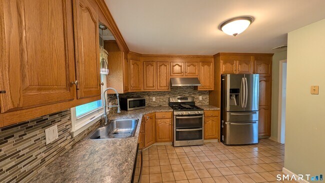 Building Photo - 166 Stevens Ln