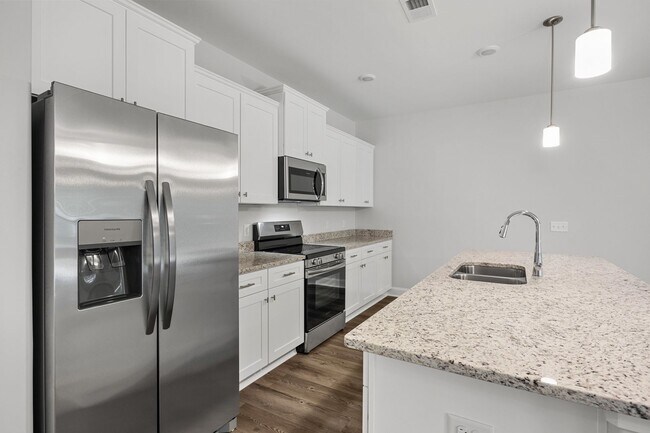 Building Photo - Brand New Townhome in Pooler GA