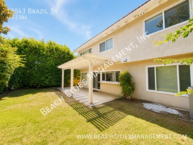 Building Photo - 13043 Brazil St