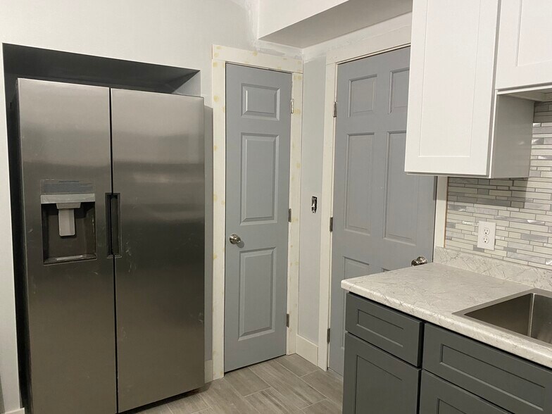 Kitchen - 92 Walnut St