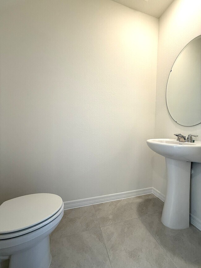 Building Photo - 1967 Tamarack Pass