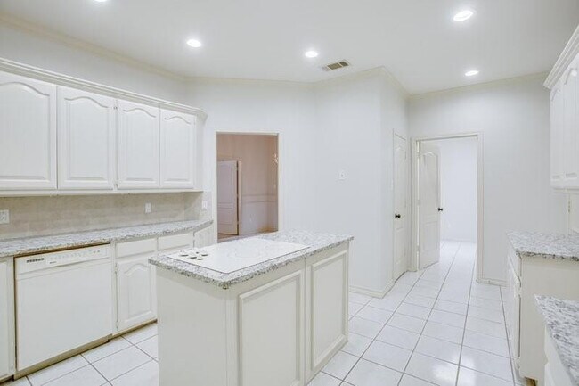 Building Photo - 4801 French Quarter Ct