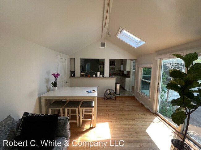 Building Photo - 3 br, 2 bath House - 11 Walker Lane