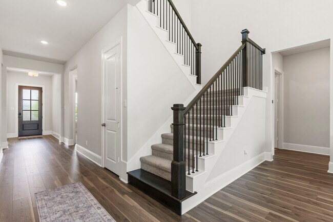 Building Photo - 316 Coldwater Creek Ct