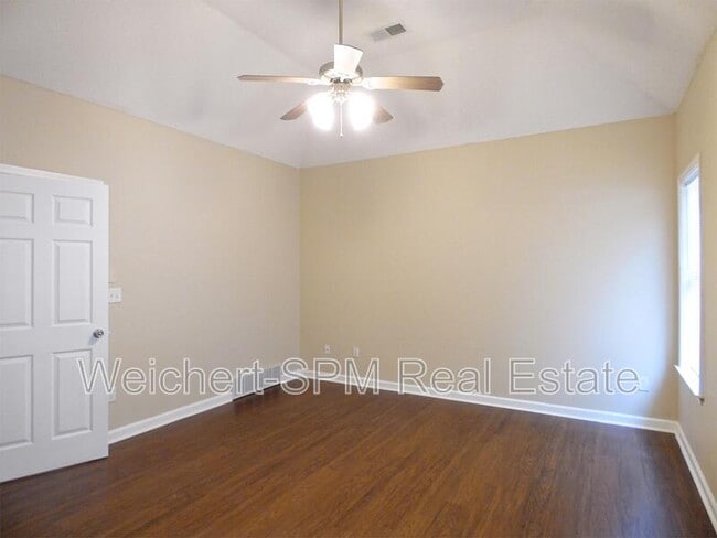 Building Photo - 9100 Cinderhill Cove W