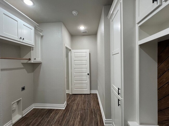 Building Photo - 14827 Fallow Ln