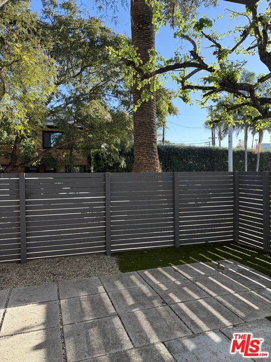 Building Photo - 2425 Ocean Ave