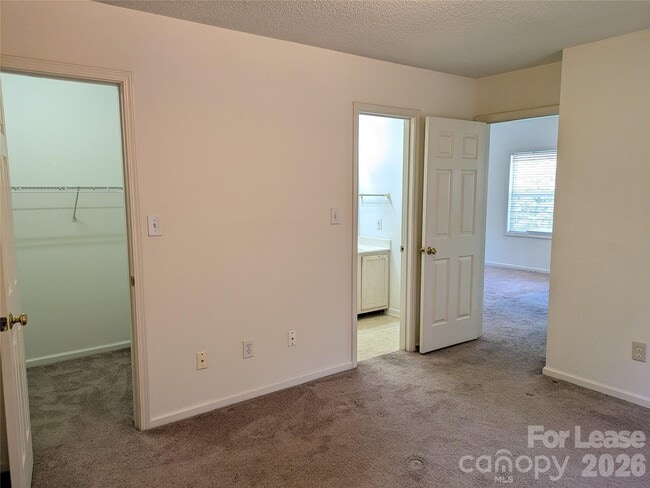 Building Photo - 108 Bogey Ln