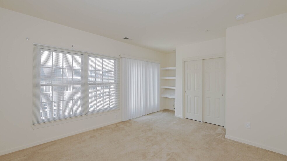 Building Photo - 4 Chelsea Ct