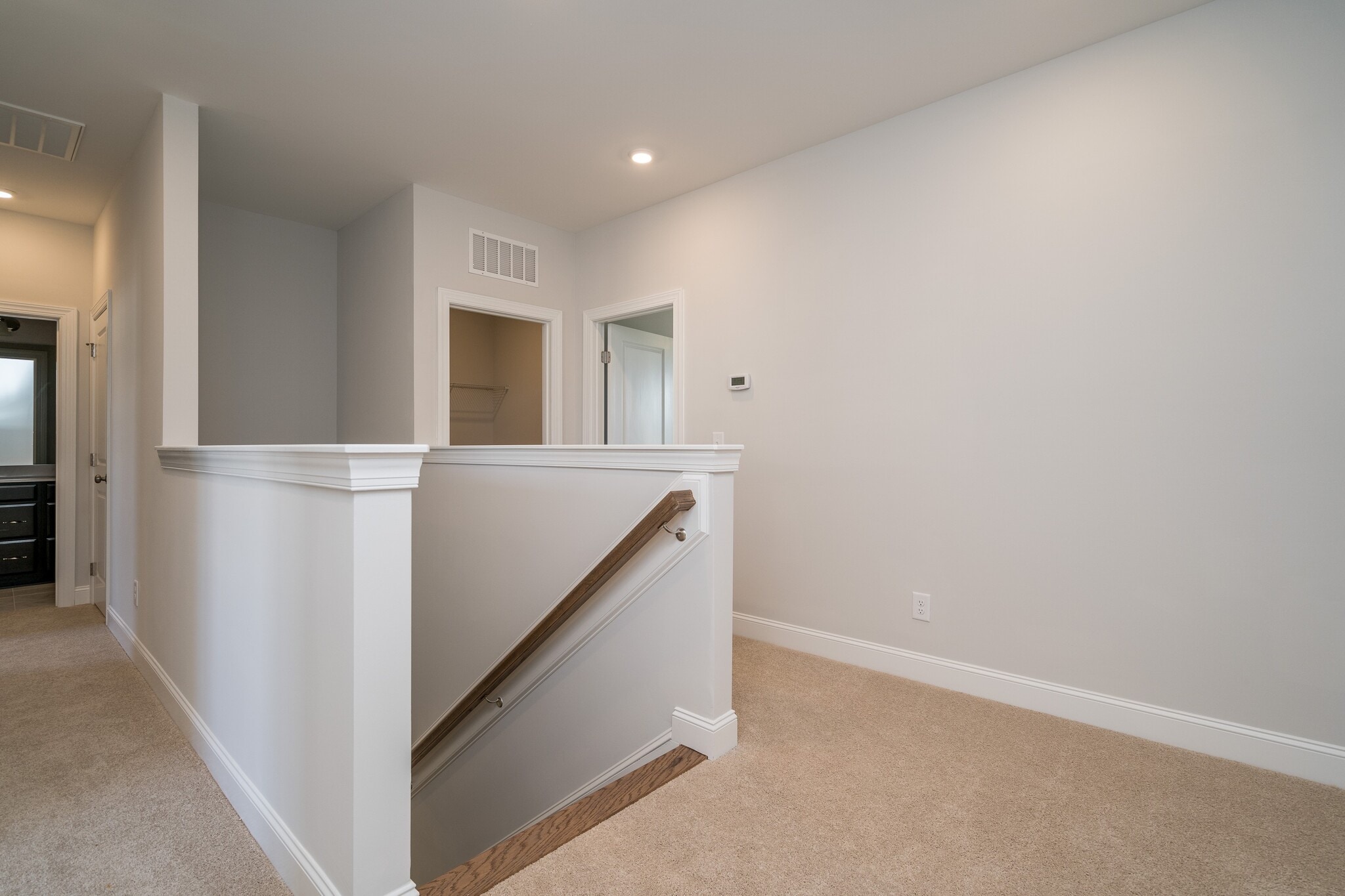 Building Photo - 304 Shale Creek Dr