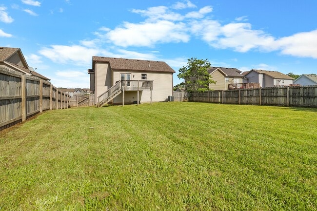 Building Photo - 2200 Trophy Trce