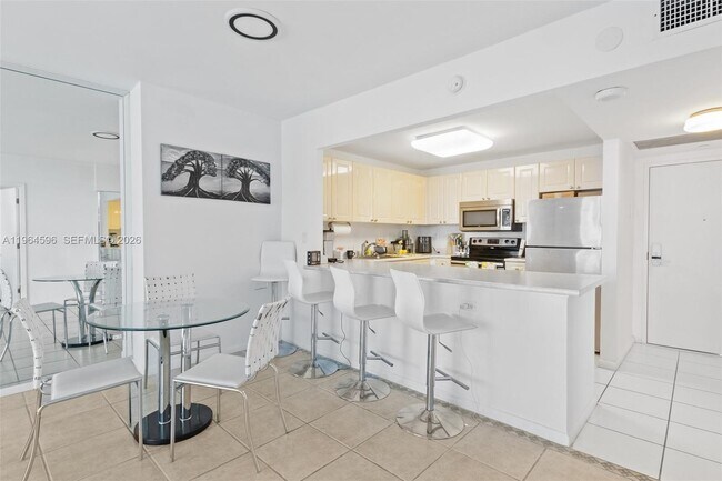 Building Photo - 2301 Collins Ave