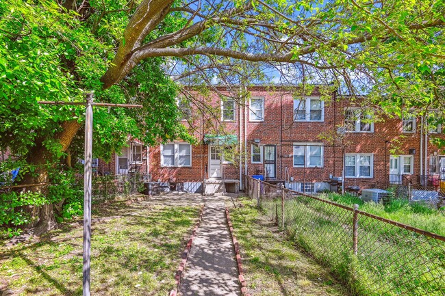 Building Photo - 3627 Elmora Ave